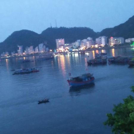 Windy Homestay Cat Ba Island Esterno foto
